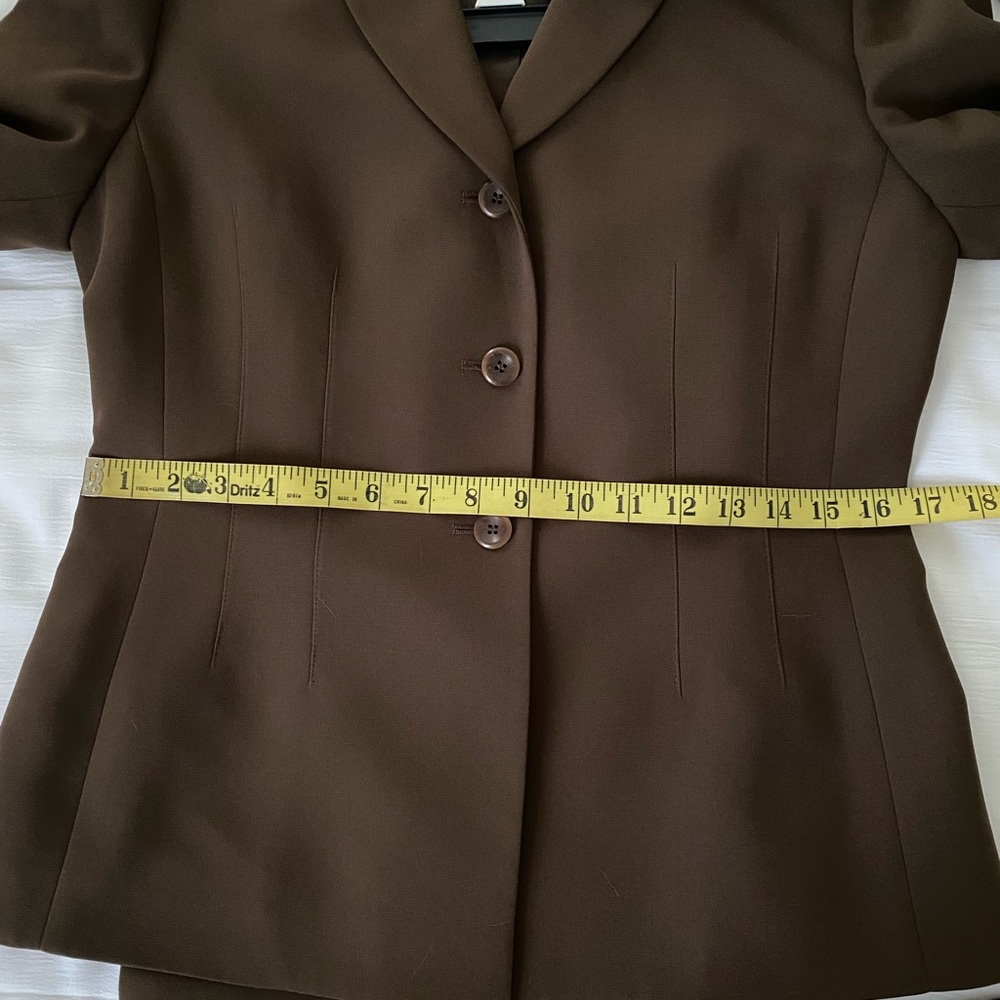 Petite pants suit with scarf - Picture 6 of 16